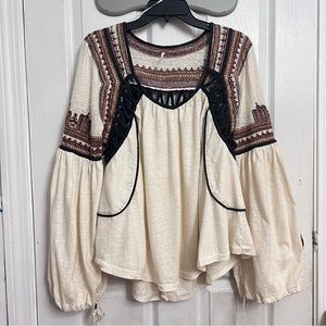 FREE PEOPLE-EUC embroidered split back long peasant sleeve top.